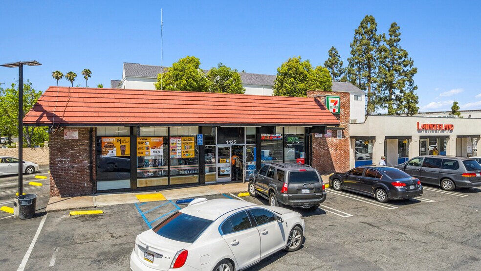More Photos Of 1417 – 1431 1417–1431 W WARNER AVENUE, Santa Ana General Retail For Sale