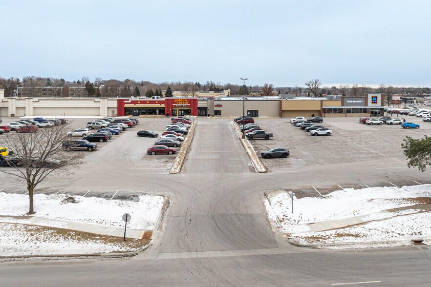 More Photos Of 3000 N White Bear Ave, Maplewood Unknown For Lease