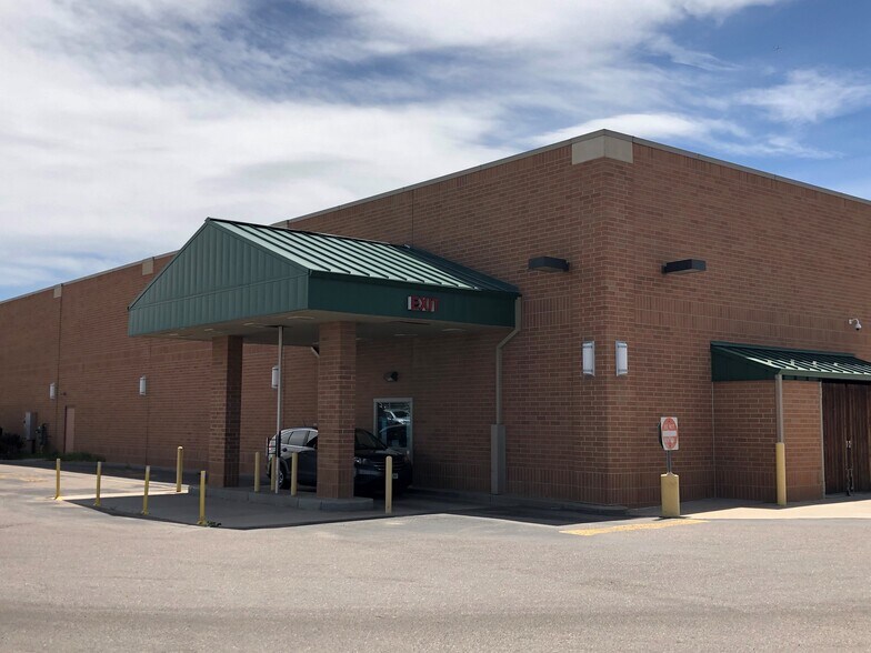 More Photos Of 6011 Dexter St, Commerce City Drugstore For Lease