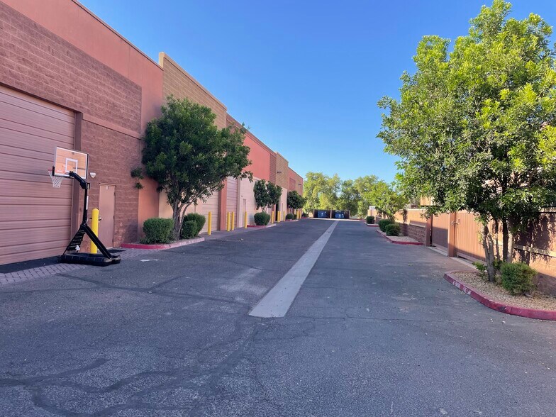 More Photos Of 7318 S 89th Pl, Mesa Showroom For Sale