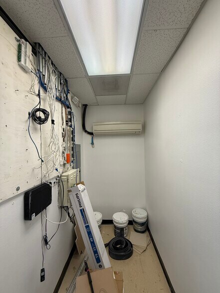 More Photos Of 5765 S Rainbow Blvd, Las Vegas Office For Lease