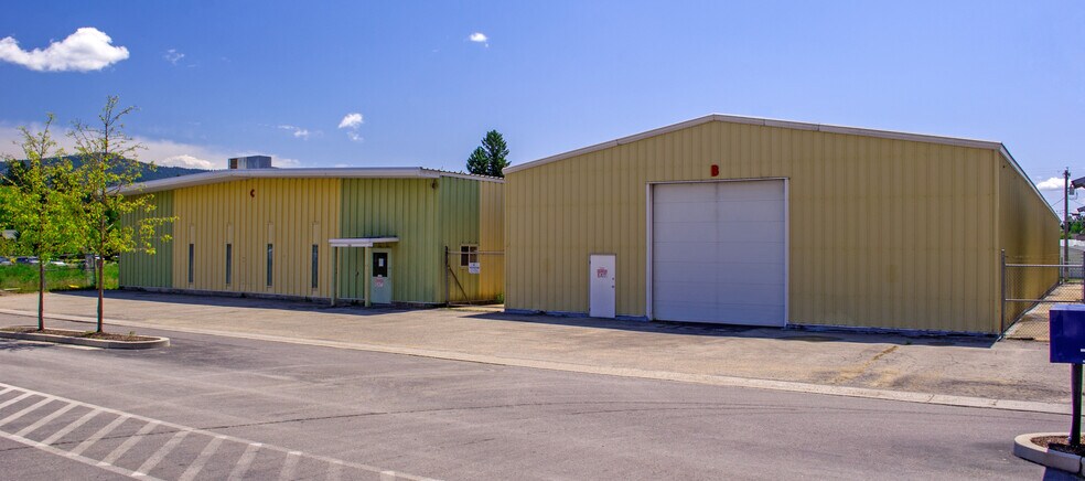 More Photos Of 1308 Ontario St, Sandpoint Warehouse For Lease