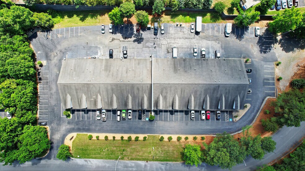 More Photos Of 1974 Carolina Place Dr, Fort Mill Light Distribution For Lease