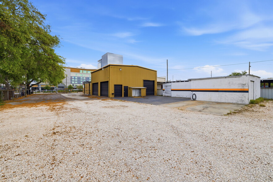 More Photos Of 3642 W Cypress St, Tampa Light Manufacturing For Sale