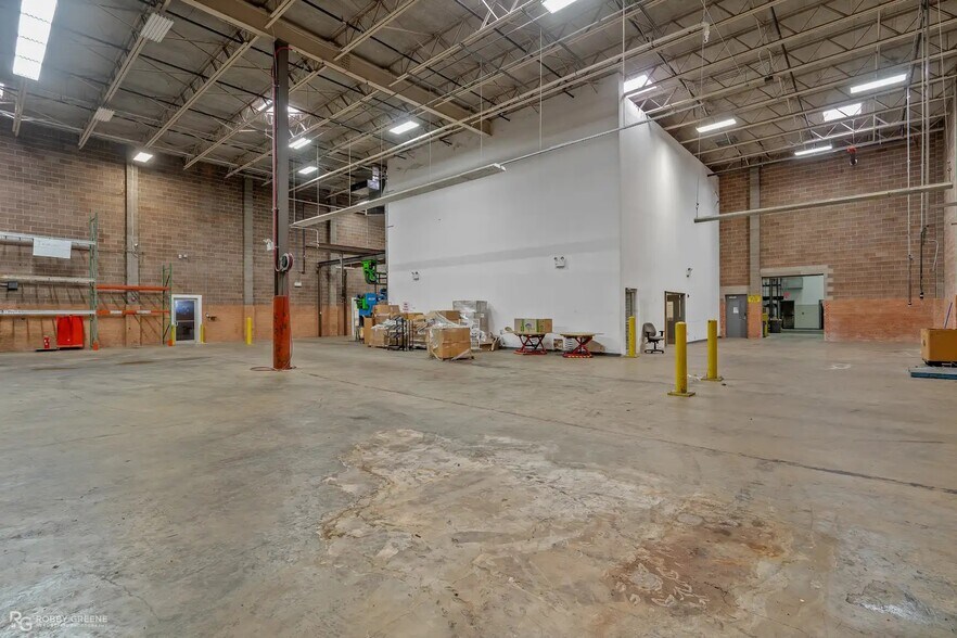 More Photos Of 400 Lake St, Shreveport Warehouse For Sale