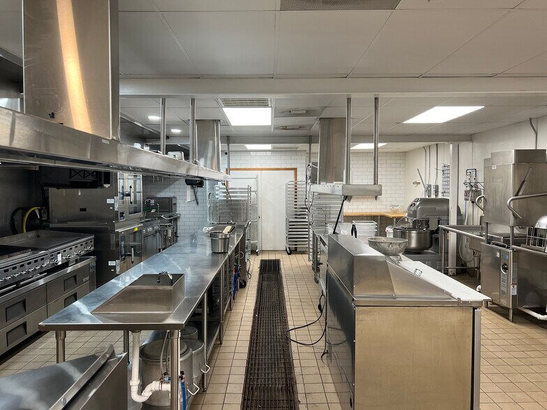 More Photos Of 1300 Gould Ave, Fort Worth Restaurant For Sale