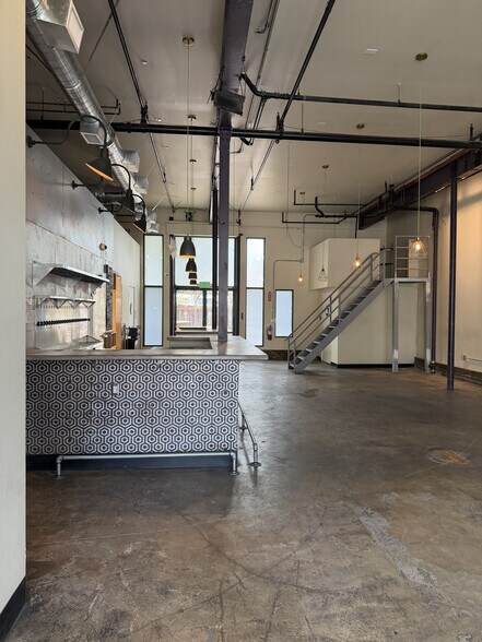 More Photos Of 5924-5930 York Blvd, Los Angeles Restaurant For Lease