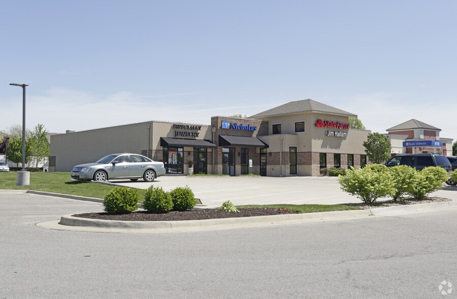 More Photos Of 1221-1241 NE Douglas St, Lee's Summit Storefront Retail Office For Lease