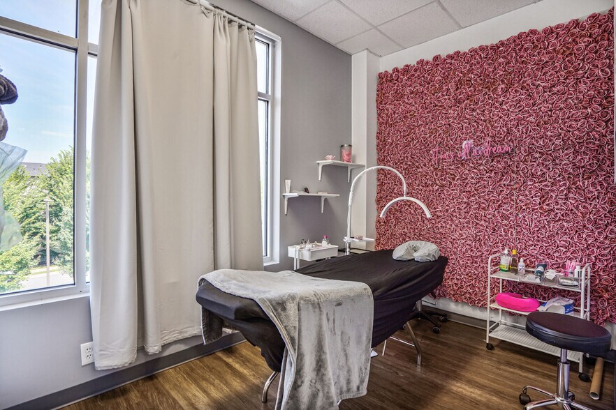 More Photos Of 7121 Leesburg Pike, Falls Church Storefront Retail Office For Sale