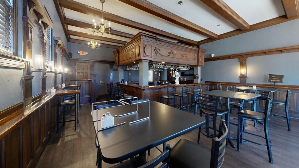 More Photos Of 4200 S Grand Blvd, Saint Louis Restaurant For Lease