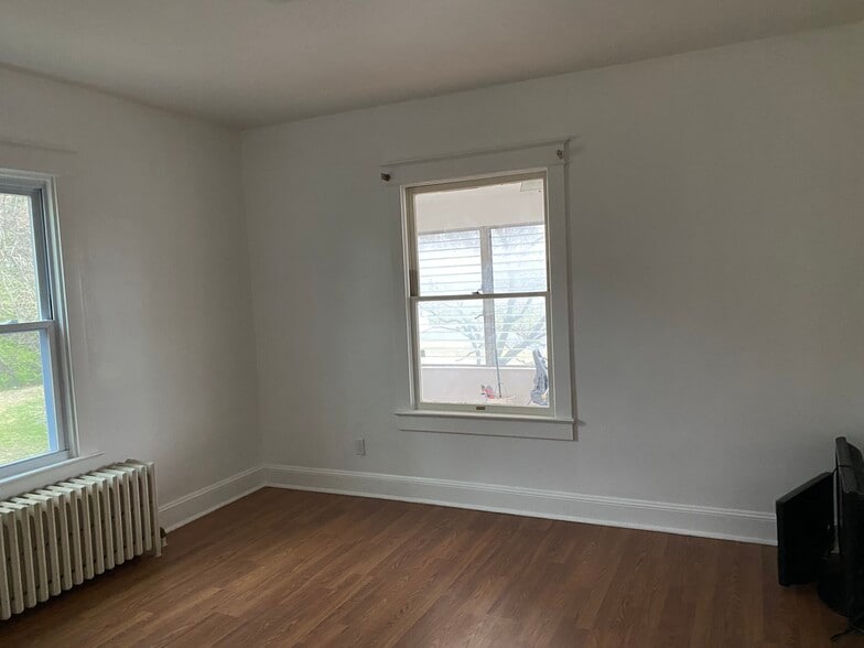 More Photos Of 9066 Baltimore Ave, College Park Storefront Retail Residential For Lease