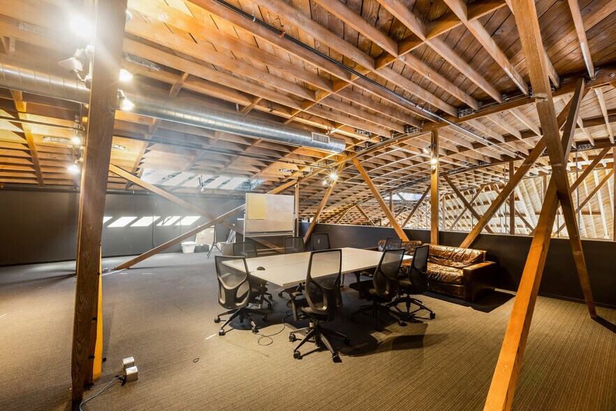 More Photos Of 3644 Eastham Dr, Culver City Loft Creative Space For Lease