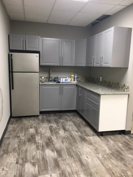 More Photos Of 3401 W Cypress St, Tampa Office For Lease