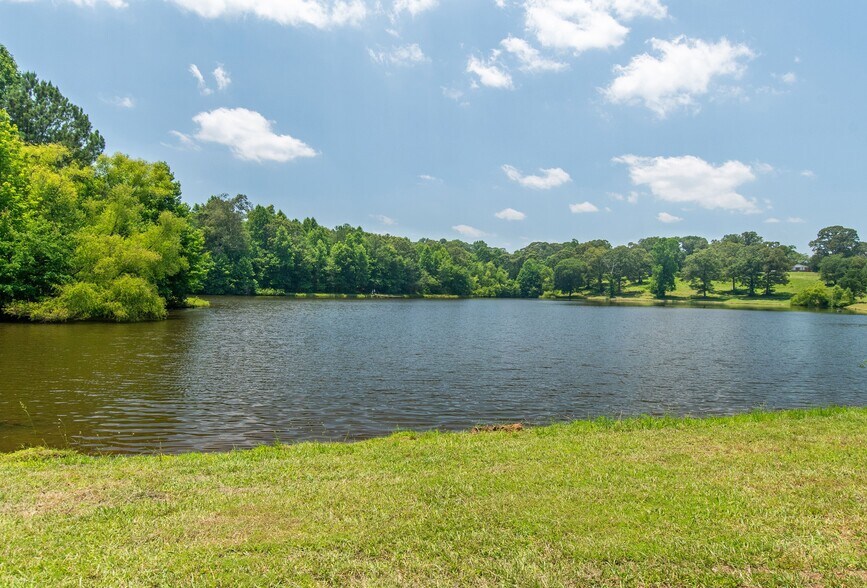 More Photos Of 1358 W Highway 5, Roopville Specialty For Sale