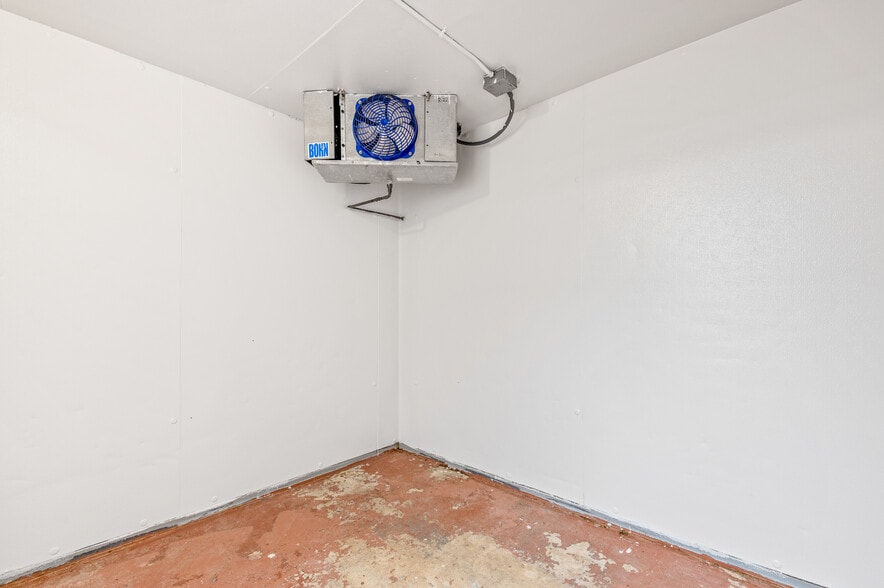 More Photos Of 350 Dauphin St, Mobile Restaurant For Lease