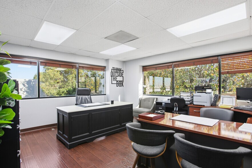 More Photos Of 1345 S Lewis St, Anaheim Warehouse For Sale
