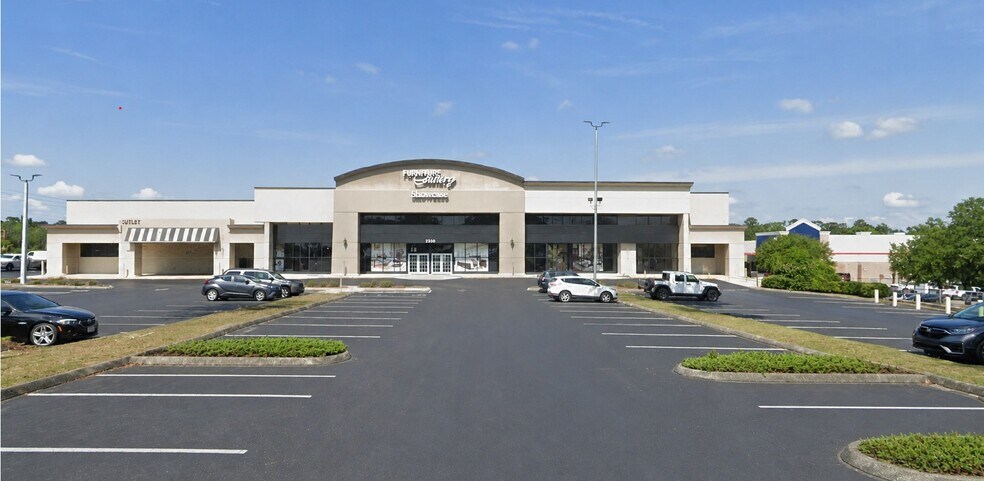 Primary Photo Of 2320-2330 NW 13th St, Gainesville Department Store For Sale
