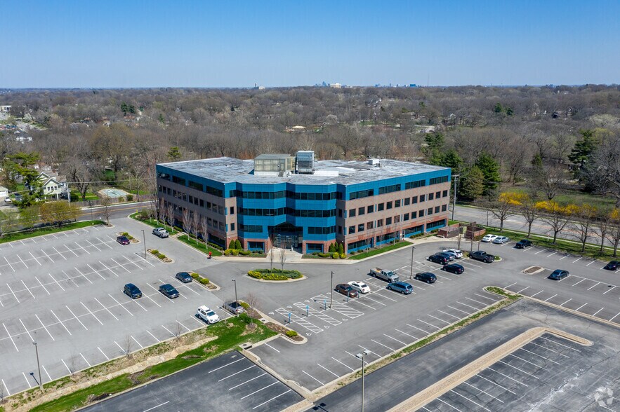More Photos Of 6700 Antioch Rd, Overland Park Office For Lease