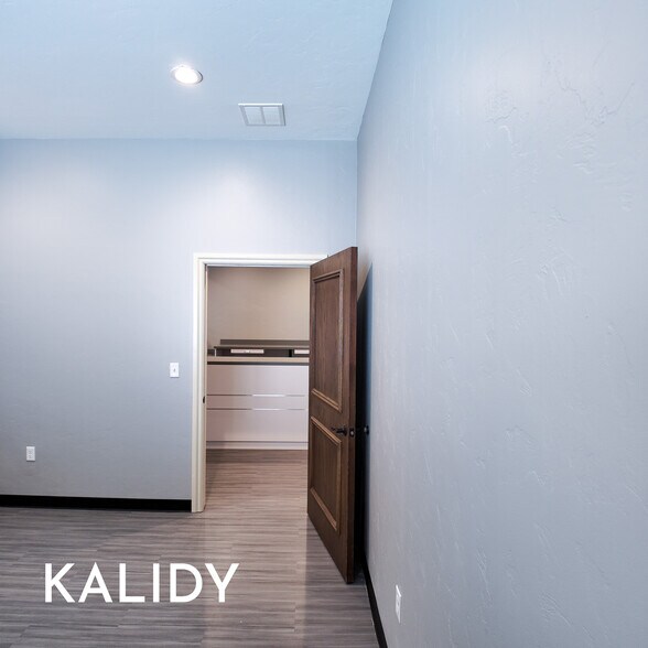 More Photos Of 2220 NW 164th St, Edmond Office For Sale