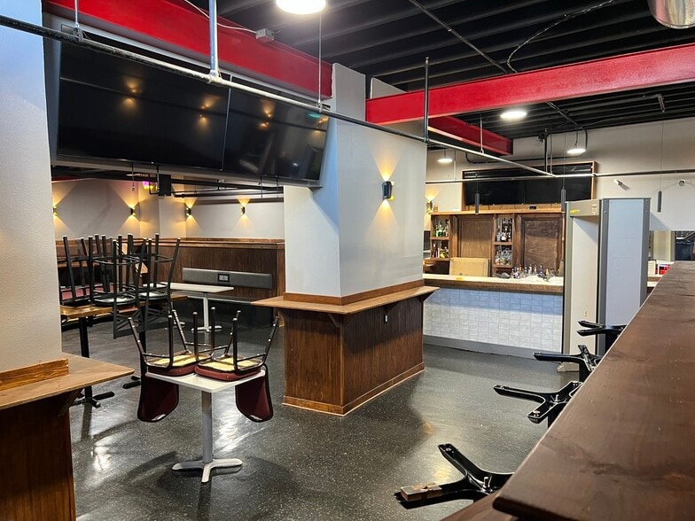 More Photos Of 2301 Crutchfield St, Chattanooga General Retail For Sale
