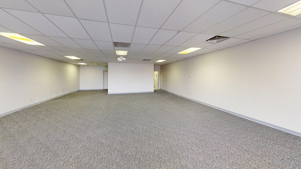 More Photos Of 2027-2035 B St, Colorado Springs General Retail For Sale