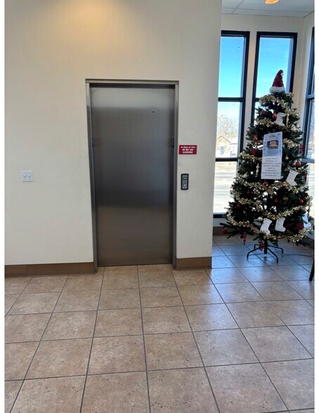 More Photos Of 635 W Corona St, Pueblo Loft Creative Space For Lease