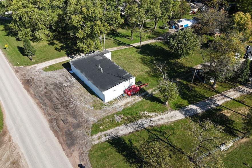 More Photos Of 10033 N Old State Road 67, Mooresville Flex For Sale