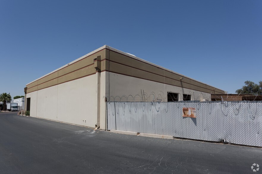 More Photos Of 3151-3157 N 34th Dr, Phoenix Warehouse For Lease
