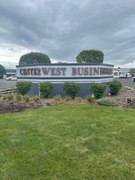 More Photos Of 2600 Warrenville Rd, Downers Grove Office For Lease