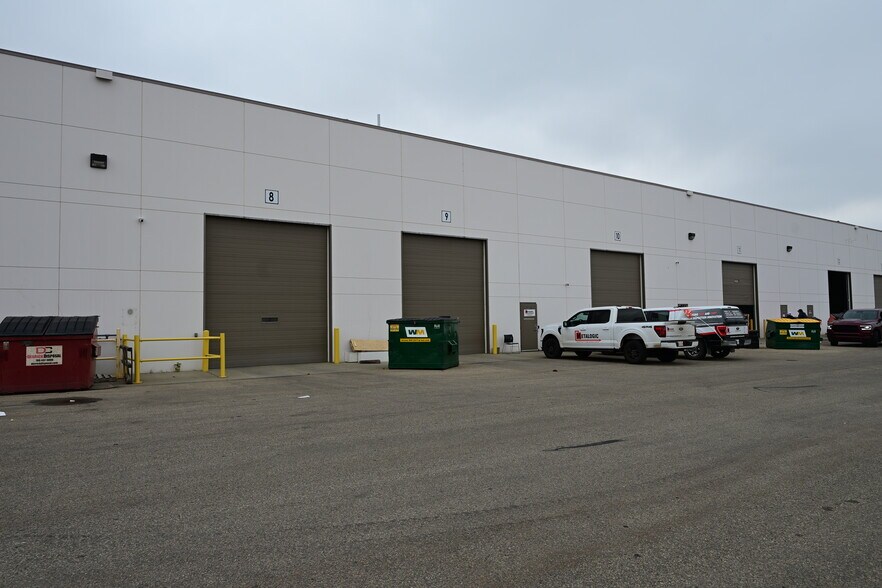 More Photos Of 7115 68 Av NW, Edmonton Warehouse For Lease