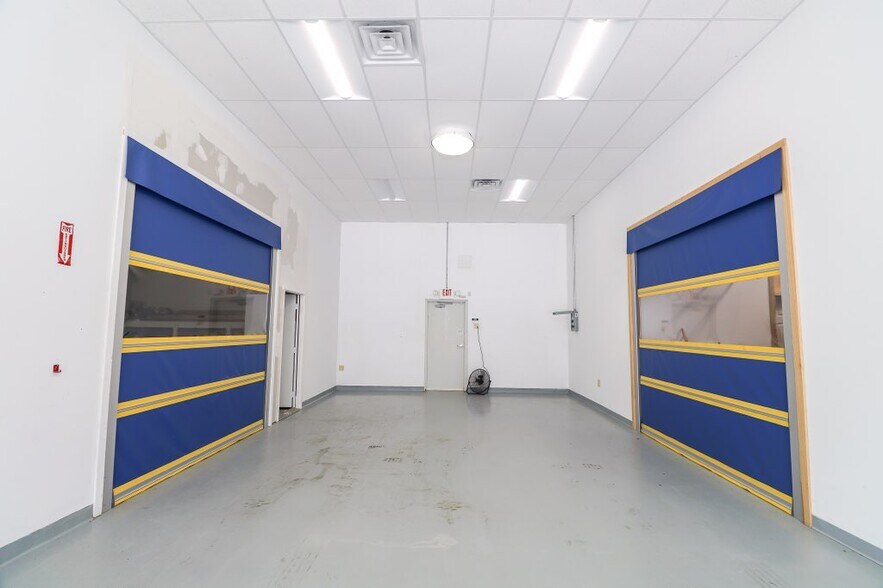 More Photos Of 8424 N HWY 69, Pollok Flex For Sale