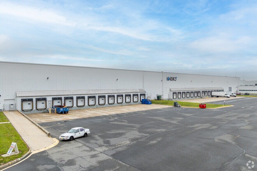 More Photos Of 200 Docks Corner Rd, South Brunswick Warehouse For Lease