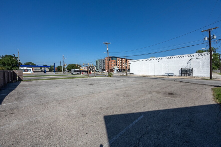 Primary Photo Of 302 W Euclid Ave, San Antonio Land For Sale