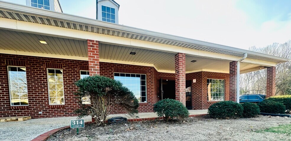 More Photos Of 314 E Main St, Rockwell Medical For Lease