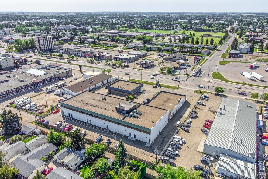 More Photos Of 5704 44 St, Lloydminster Office For Lease