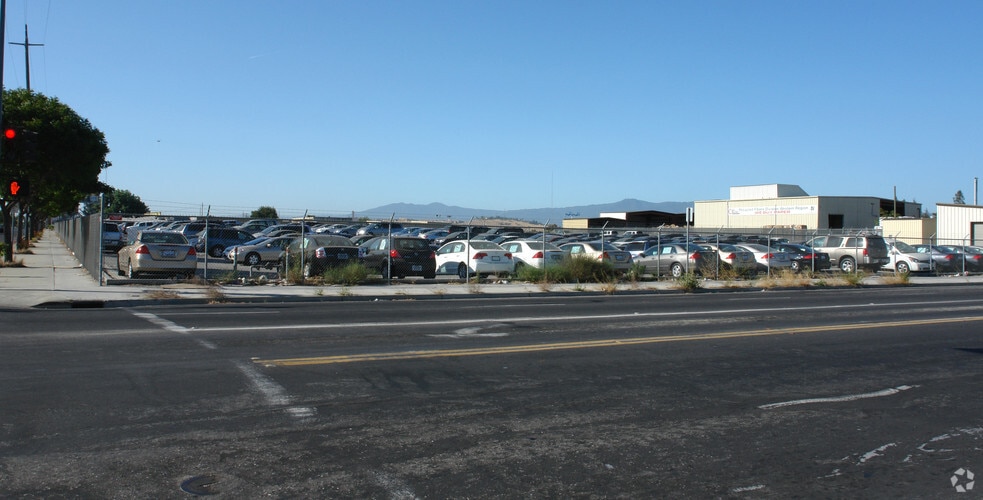 More Photos Of 1507 S 10th St, San Jose Land For Lease