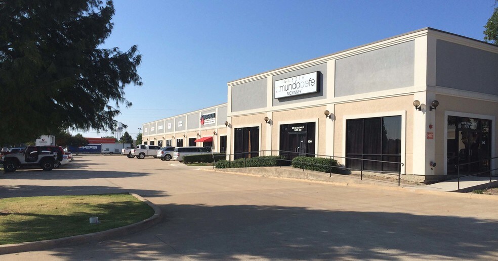 More Photos Of 901 N McDonald St, McKinney Unknown For Lease