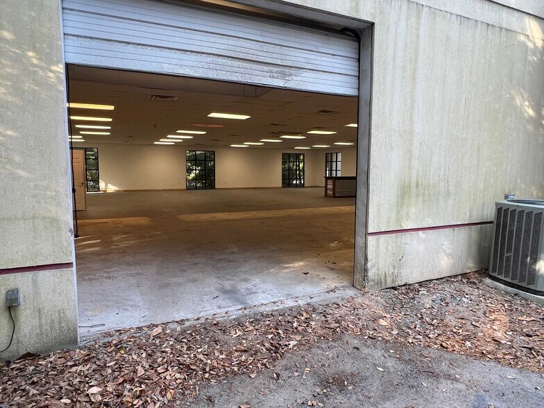 More Photos Of 1504 Fording Island Rd, Bluffton Freestanding For Lease