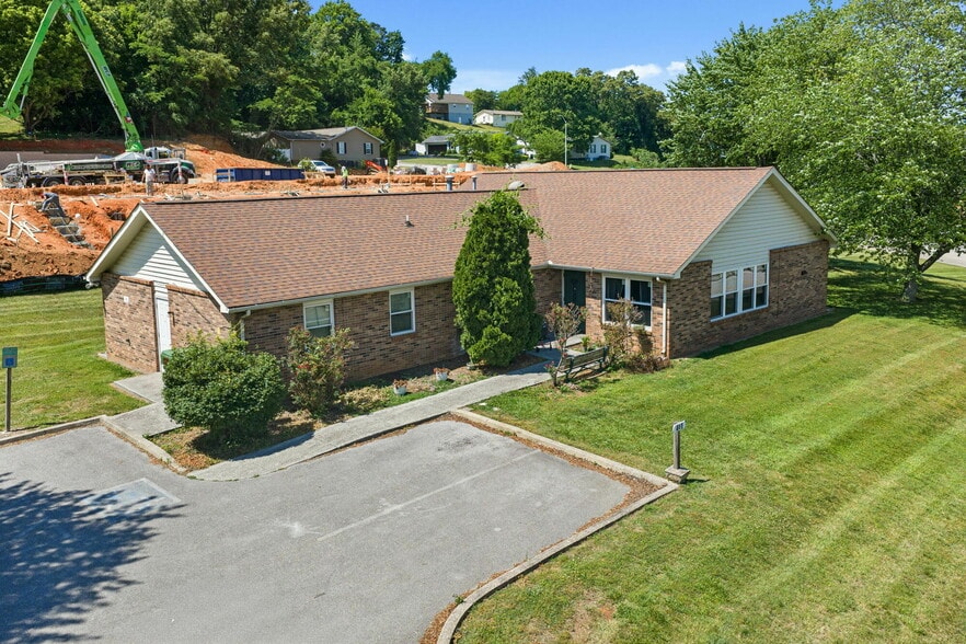 More Photos Of 401 McGhee St, Maryville Apartments For Sale