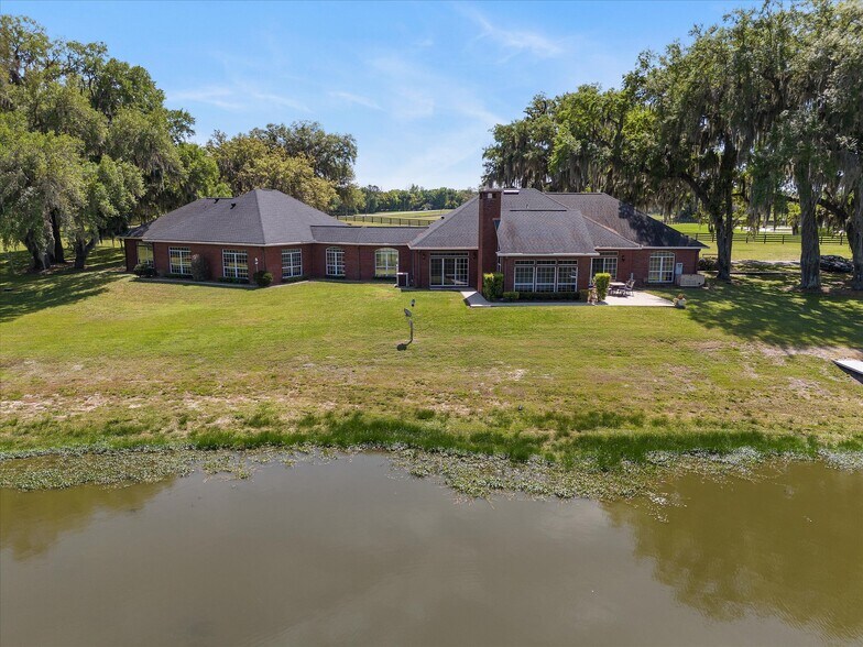 More Photos Of 15400 S US Highway 301, Summerfield Office For Sale