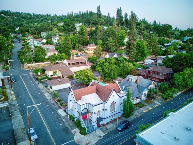 More Photos Of 809 Main Roseburg, Roseburg Lodge Meeting Hall For Sale