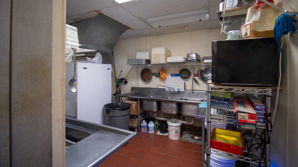 More Photos Of 305 W Highway St, Dodge Center General Retail For Sale