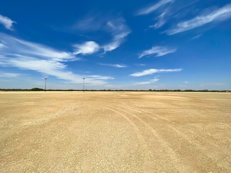 More Photos Of 2625 Co 180 rd, Garden City Manufacturing For Sale