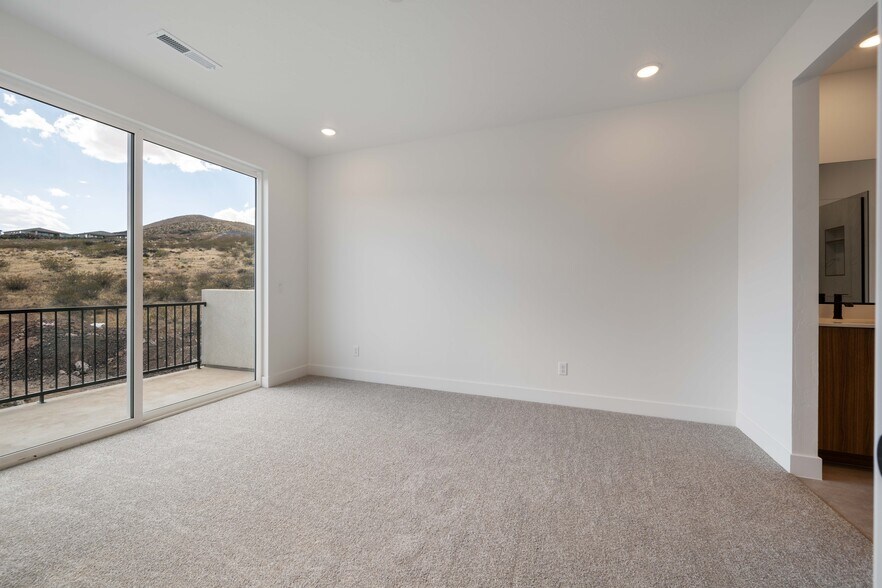 More Photos Of 1935 W 250 S, Hurricane Apartments For Sale