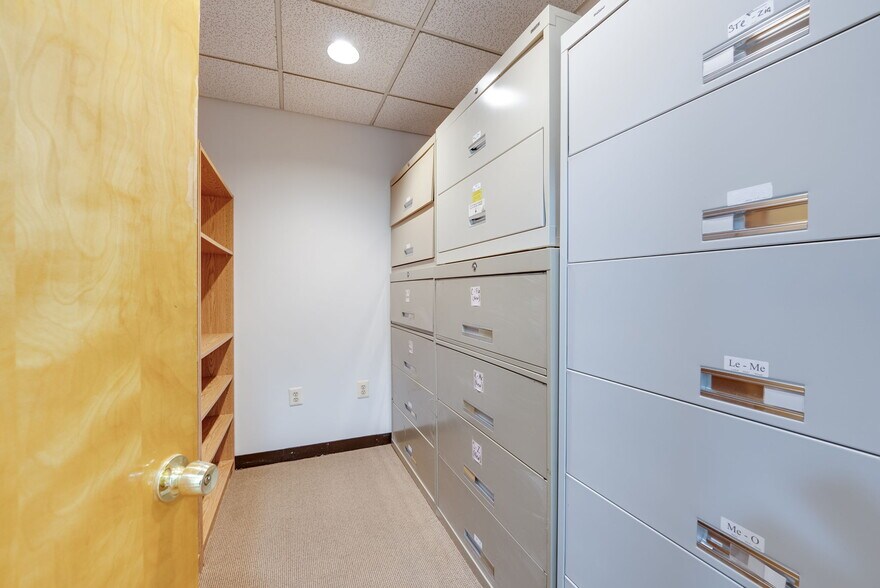 More Photos Of 8303 Arlington Blvd, Fairfax Medical For Sale