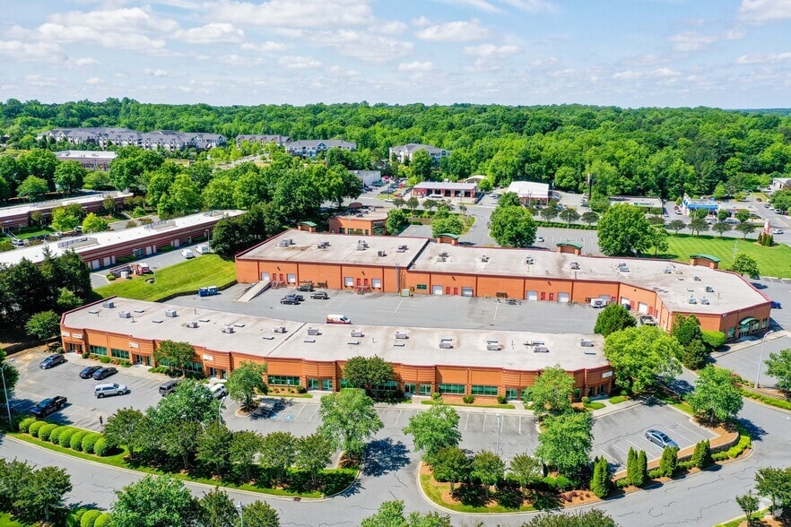 More Photos Of 9129 MONROE Rd, Charlotte Unknown For Lease