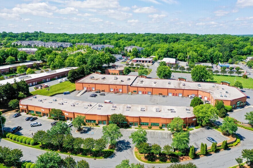 More Photos Of 9129 MONROE Rd, Charlotte Unknown For Lease