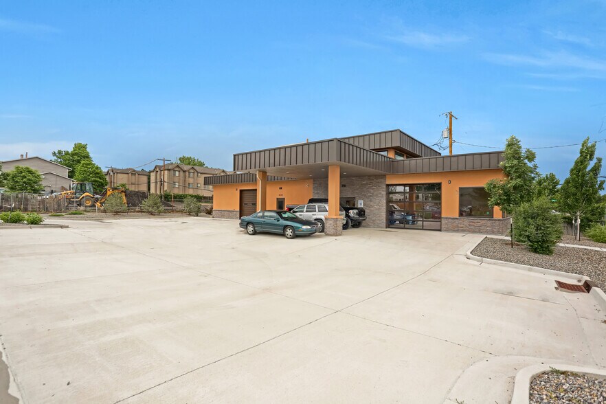 More Photos Of 8538 Saulsbury St, Littleton General Retail For Sale