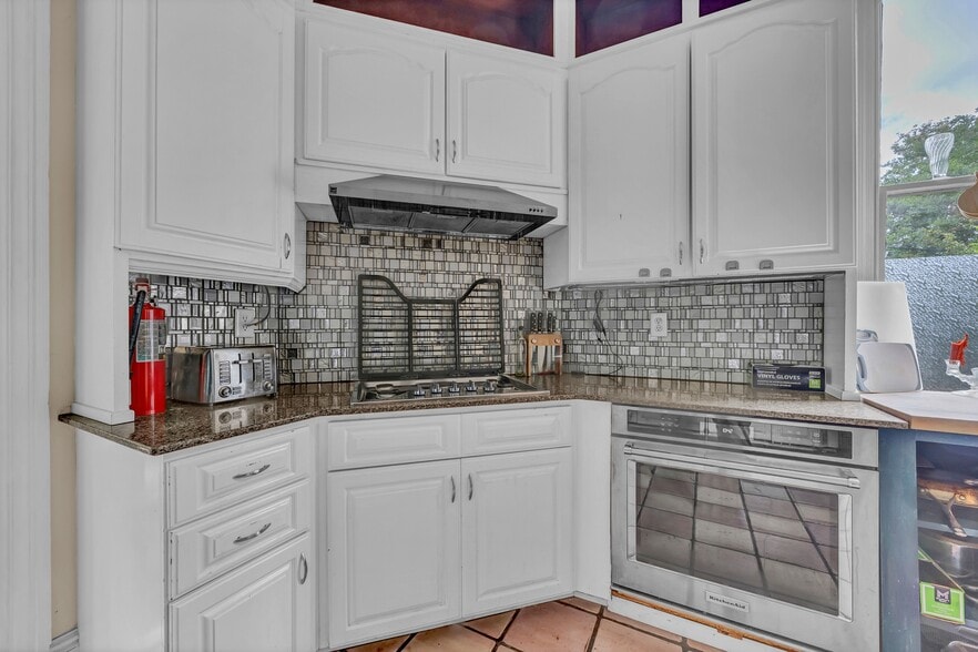 More Photos Of 118 S 4th St, Wilmington Hospitality For Sale