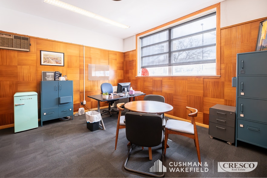 More Photos Of 3308 Lorain Ave, Cleveland Office For Sale